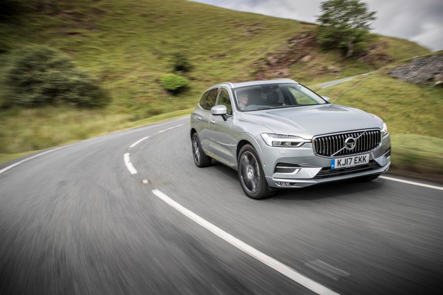  Volvo XC60 D4 Inscription 2017 года  (UK) (фото 16 из 172)